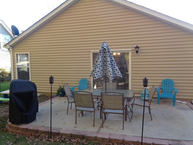 Building Photo - 3809 Satinleaf Dr