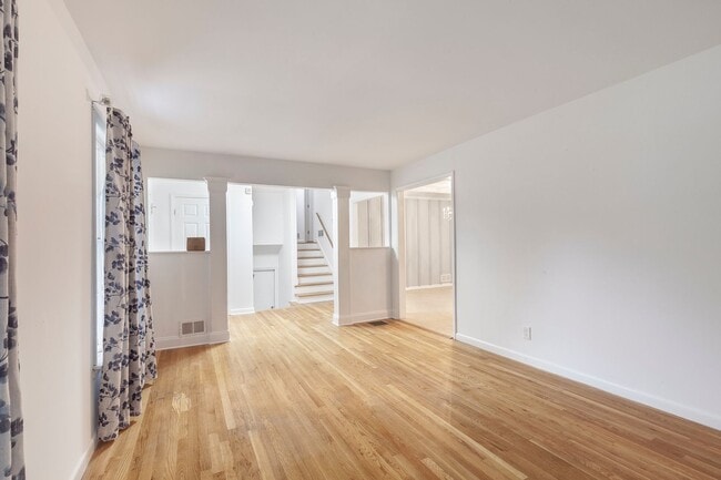 Building Photo - 3976 Wedgefield Cir
