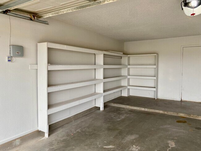 Building Photo - 5539 Auburn St