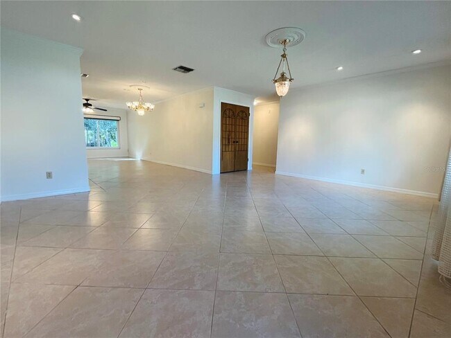 Building Photo - 1144 Lanyard St