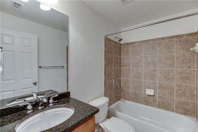 Building Photo - 2777 Loftview Square