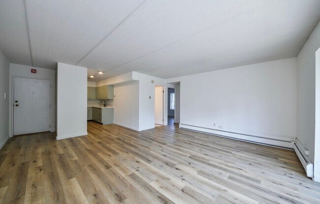 Building Photo - 5125 Blodgett Ave