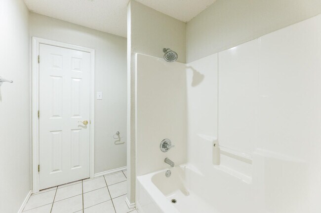 Building Photo - 3102 109th St