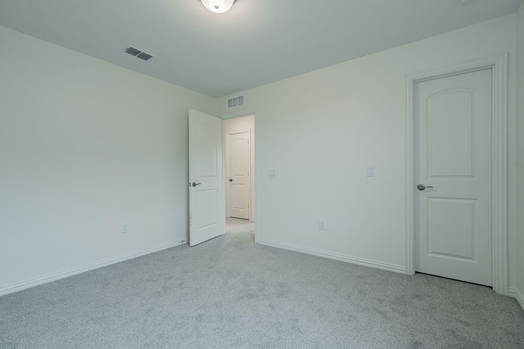 Building Photo - 347 Meredith Dr