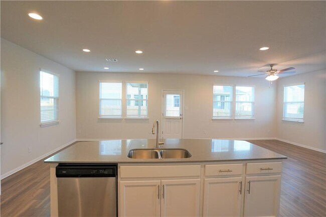Building Photo - 12110 Tolson Dr
