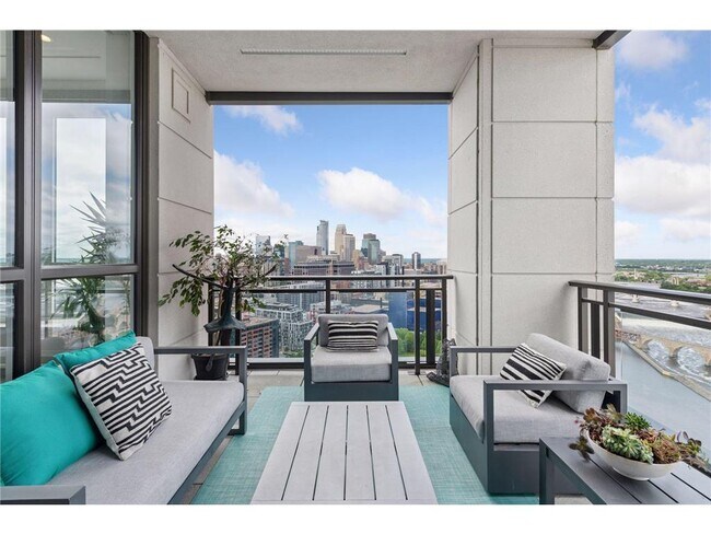 Building Photo - 1111 W River Pkwy