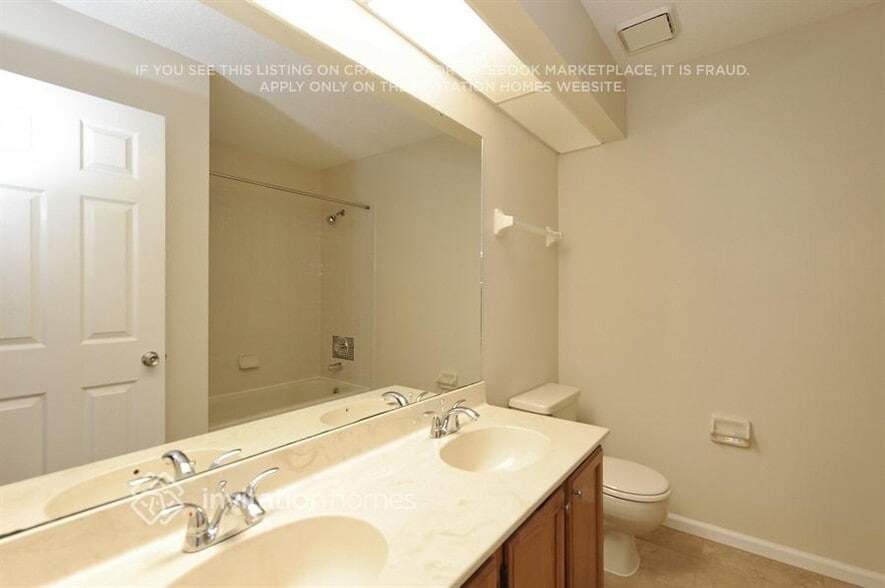 Building Photo - 4008 78th Pl E