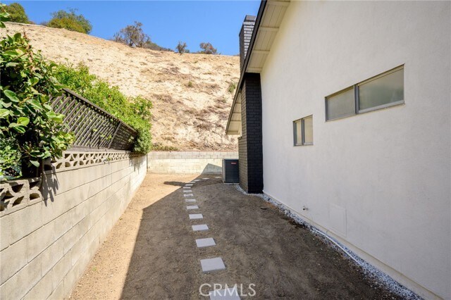 Building Photo - 1323 Branta Dr