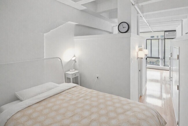 Building Photo - 12 Stoneholm St