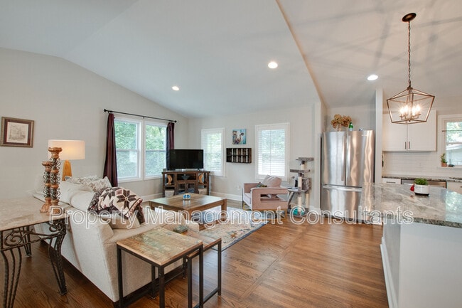 Building Photo - 805 Rison Ave NE