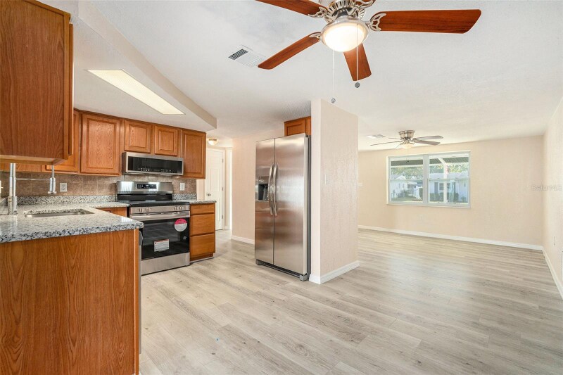 Building Photo - 7321 Parrot Dr