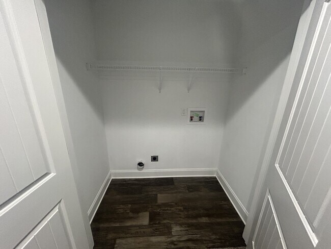 Building Photo - 1176 Elizabeth Ln