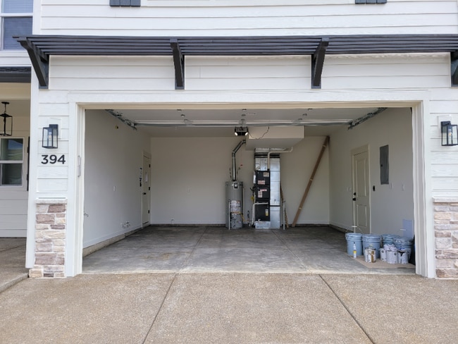 Building Photo - 394 NW Coast Mountain Dr