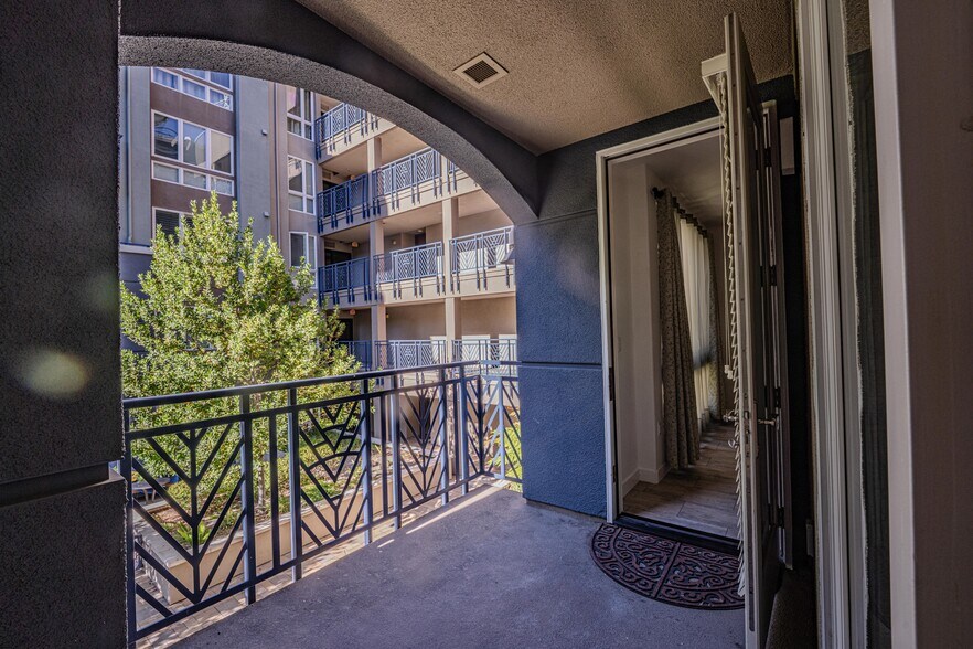 Building Photo - 5501 DeMarcus Blvd