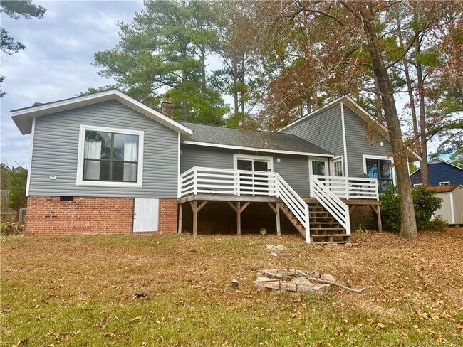 Building Photo - 741 Maxine St