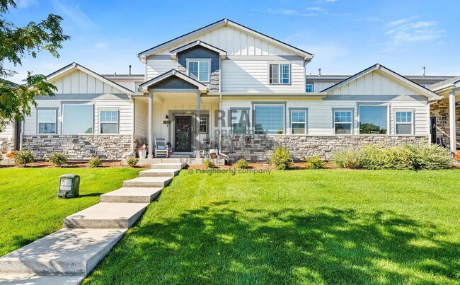 Building Photo - 218 E Chestnut St