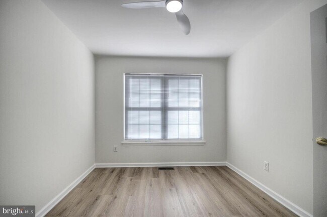 Building Photo - 18 Alexandra Ct