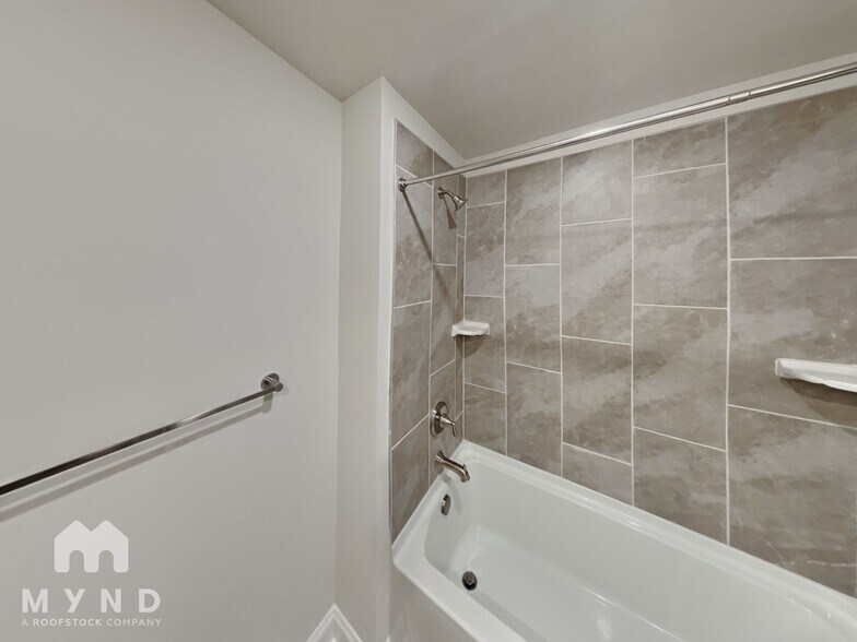 Building Photo - 207 Susannah St