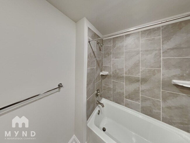 Building Photo - 207 Susannah St