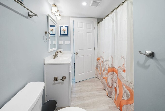 Building Photo - 505 Anemone St