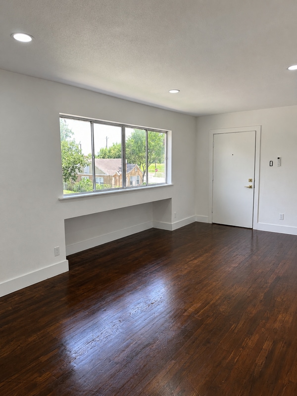 Building Photo - 2712 Oakcliff St