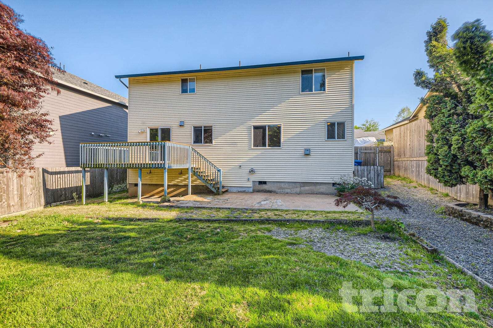 Building Photo - 13911 SE Alimaria Dr