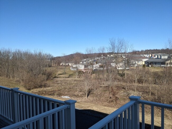 Building Photo - 3 Bedroom Townhouse For Rent in Charming Waynesboro, PA