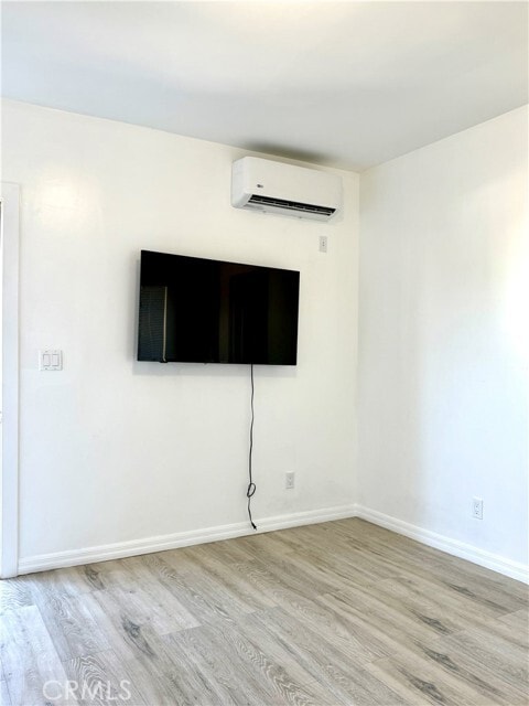 Building Photo - 18740 Valerio St