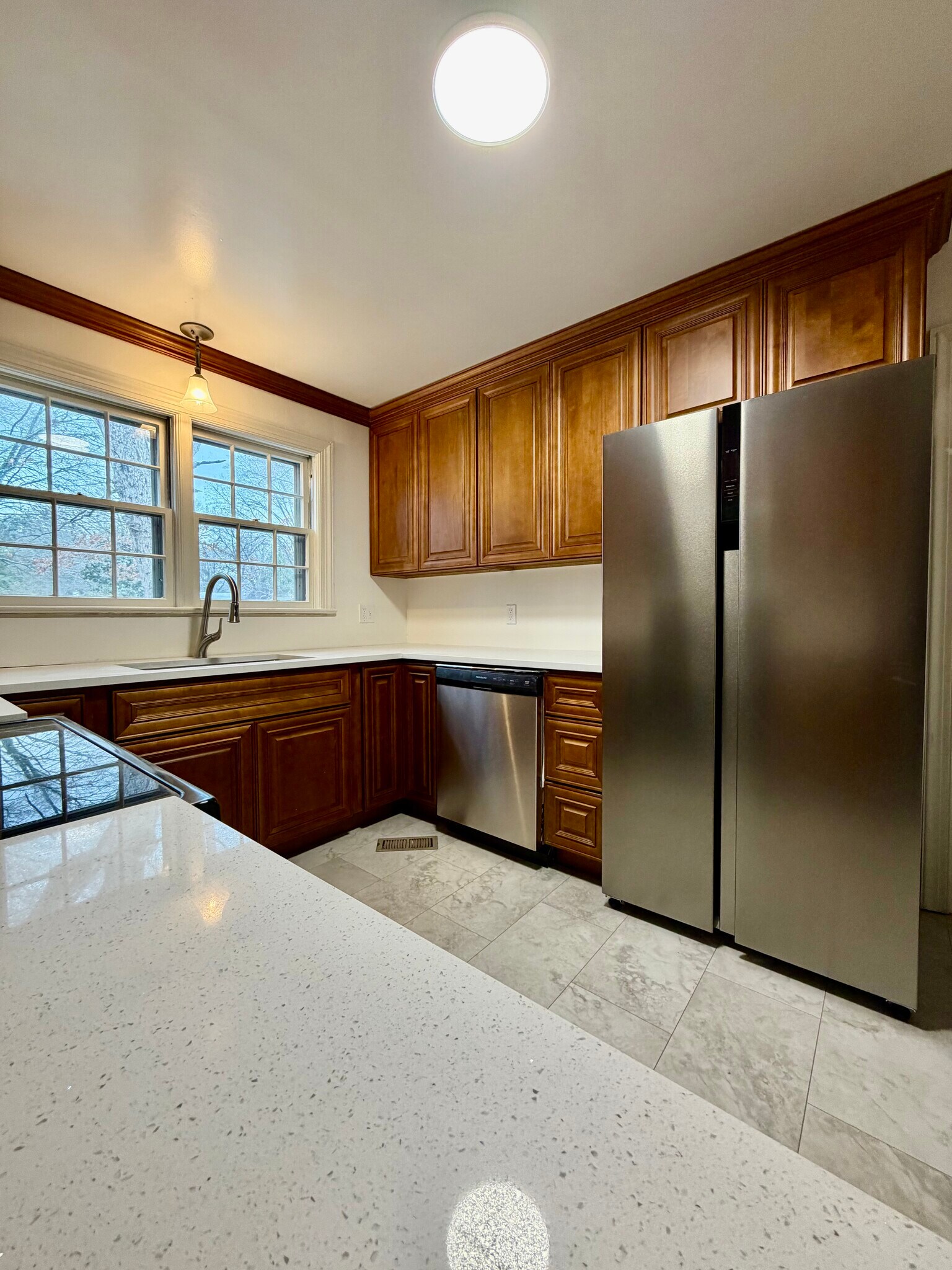 Building Photo - 134 Hull St