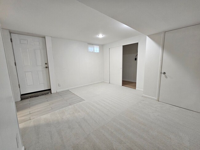 Building Photo - 8491 W 7th Ave