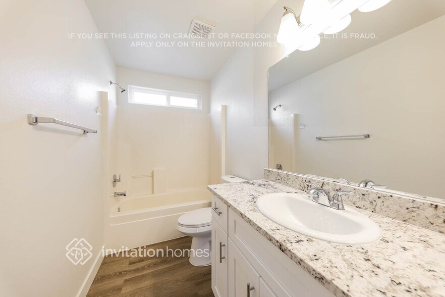 Building Photo - 3010 W Matthew Dr