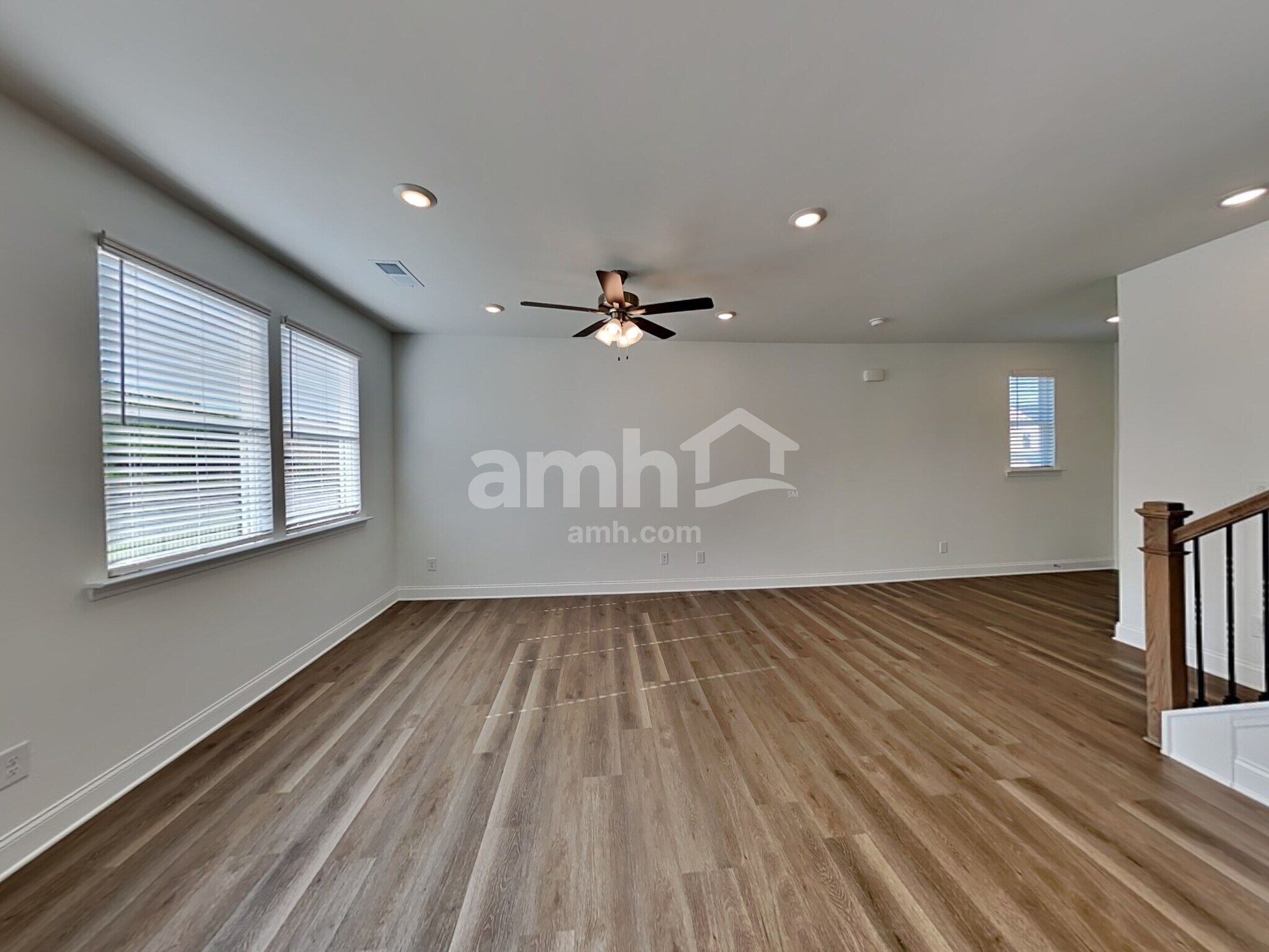 Building Photo - 1025 Highland Walk