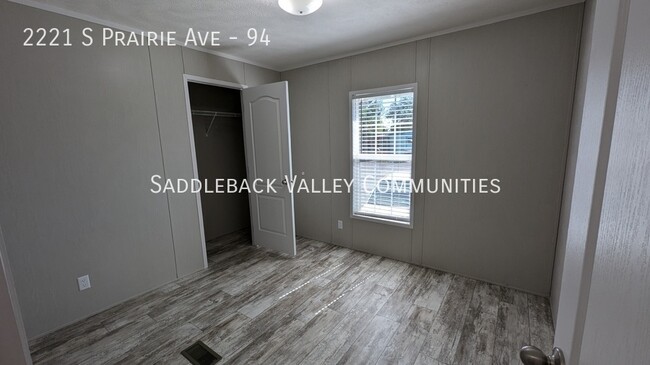 Building Photo - Beautiful Newer 2 Bedroom, 2 Bath Mobile H...