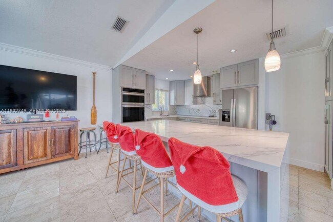 Building Photo - 13220 SW 84th Ave