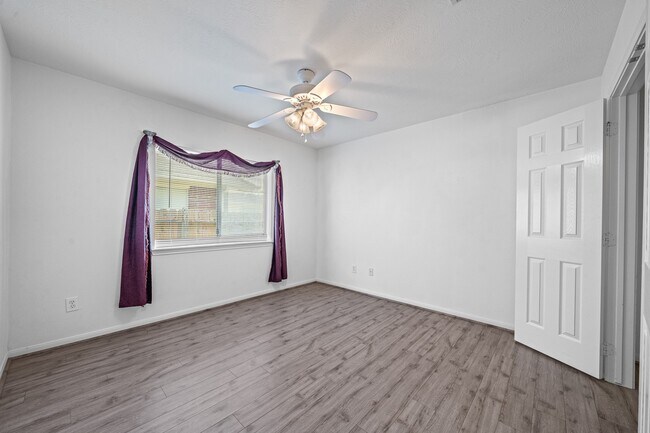 Building Photo - 12918 Stratford Mill Ln