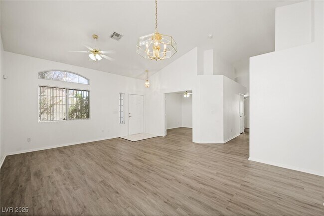 Building Photo - 3641 Yorba Linda Dr