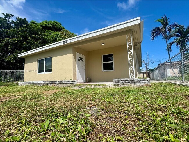Primary Photo - 1155 Peak Rd
