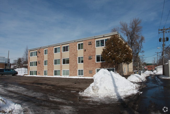 Building Photo - 3214 Queen Ave N