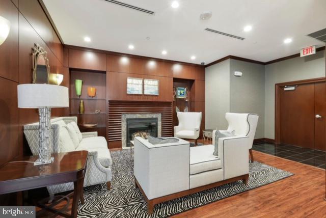 Building Photo - 11770 Sunrise Valley Dr