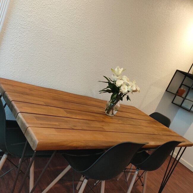 Building Photo - 507 Copperbush Ct