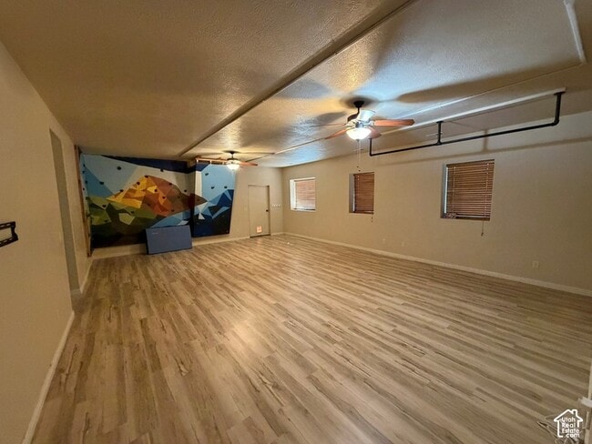 Building Photo - 2596 Hidden Canyon Dr