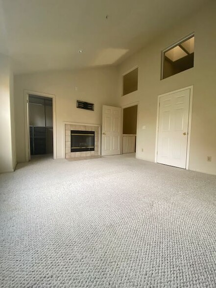 Master Bedroom - 439 Camille Cir