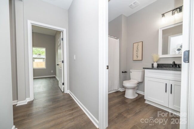 Building Photo - 117 Chavis Ln
