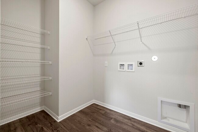 Building Photo - 7538 Tipton Meadow Way