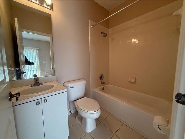 Building Photo - 1979 SE 23rd Terrace