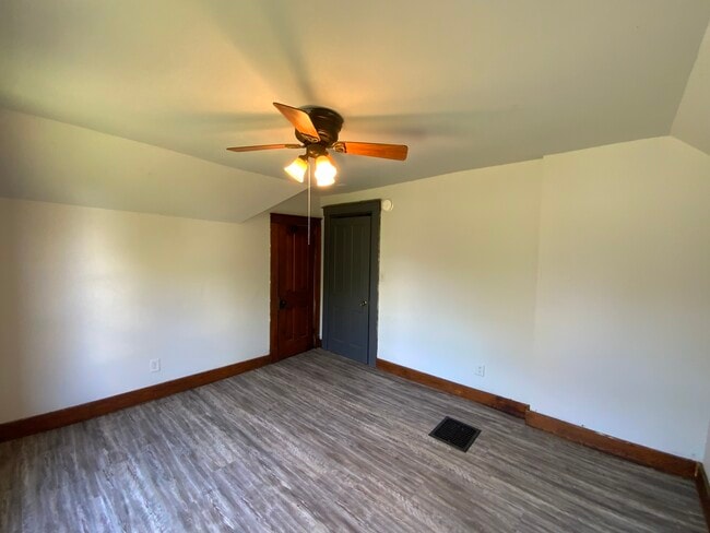 Building Photo - 28 S Griffin St
