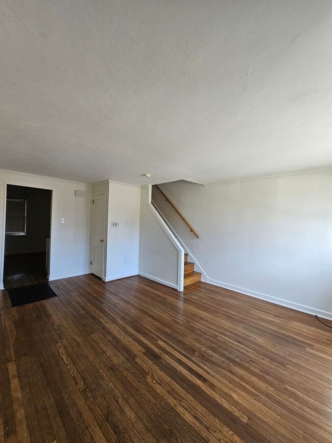 Building Photo - 1041 St Joseph St