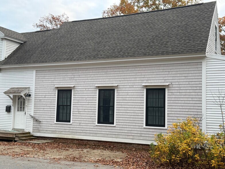 Building Photo - 278 Maine St