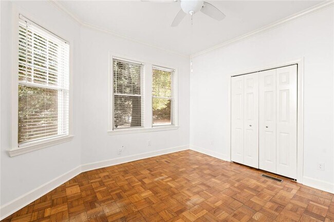 Building Photo - 878 Briarcliff Rd NE