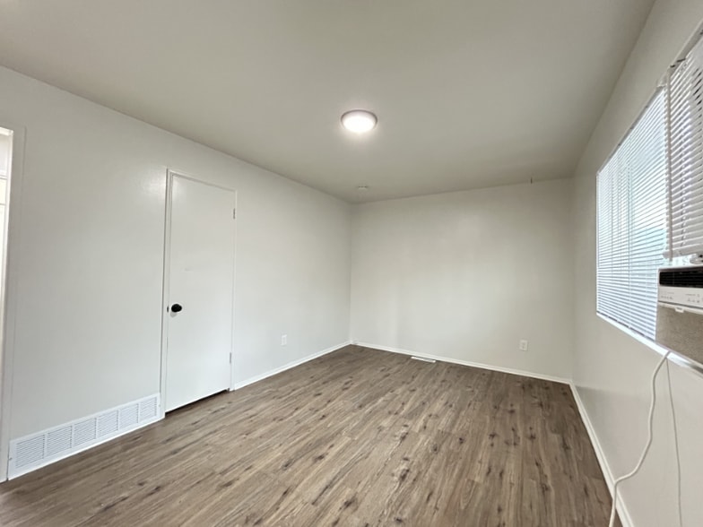 Building Photo - 3440 S 200 E